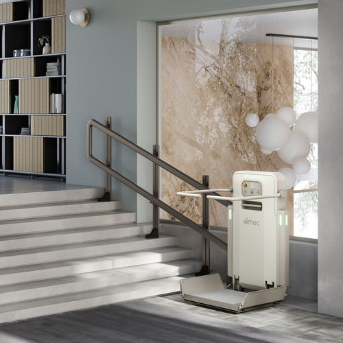 Plattform-Treppenlift / für Personen mit eingeschränkter Mobilität -  V6 - VIMEC Srl - für Rollstühle / für Privatgebrauch / zur beruflichen Nutzung