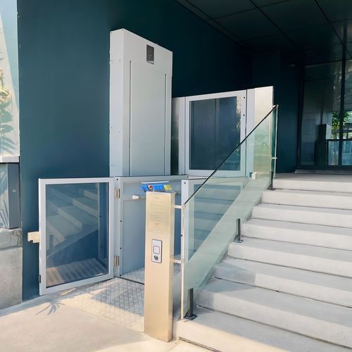 Hebeplattform für Personen mit eingeschränkter Mobilität - S11 PLUS - VIMEC Srl - für Gebäude / für öffentliche Einrichtungen / für Privatgebrauch