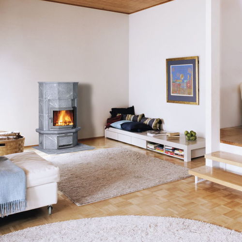 Holz-Kaminofen - TU1030/5D - TULIKIVI - bodenstehend / Ecken / traditionell