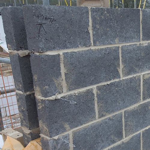 Massiv-Betonstein - HEMELITE - Tarmac Building Products - mit leichter Gesteinkörnung / für tragende Innenwand / für tragende Wand