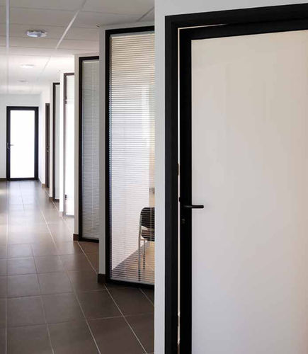 Tür für Innenbereich - SOLEAL 55 - TECHNAL - Aluminium / einflügelig / modern