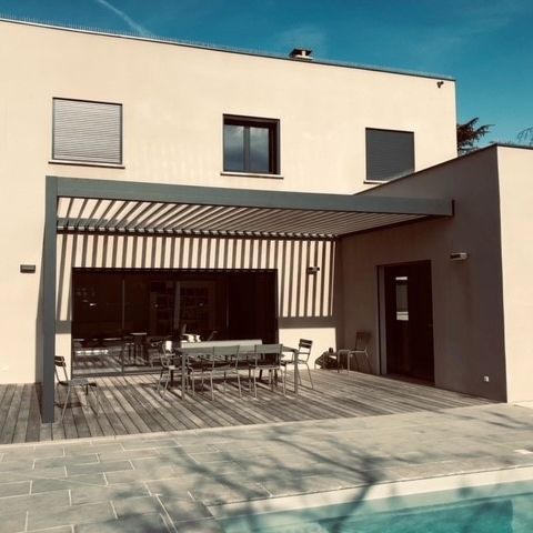 Selbsttragende Pergola - SEMI-ENCASTR&Eacute;E - SIB - angebaut / Aluminium / mit orientierbaren Lamellen