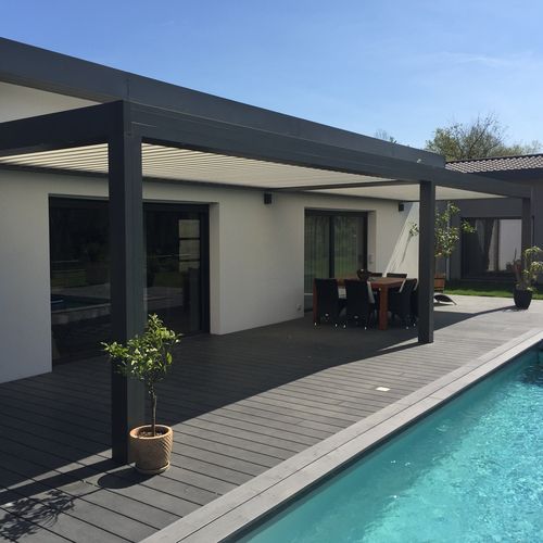 Selbsttragende Pergola - SIB - angebaut / Aluminium / mit orientierbaren Lamellen