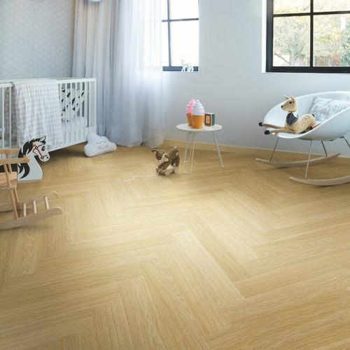 Vinyl-Bodenbelag - SERENE OAK MEDIUM  - QUICK-STEP - für den Innenraum / für Schlafzimmer / für Dienstleistungsbereich