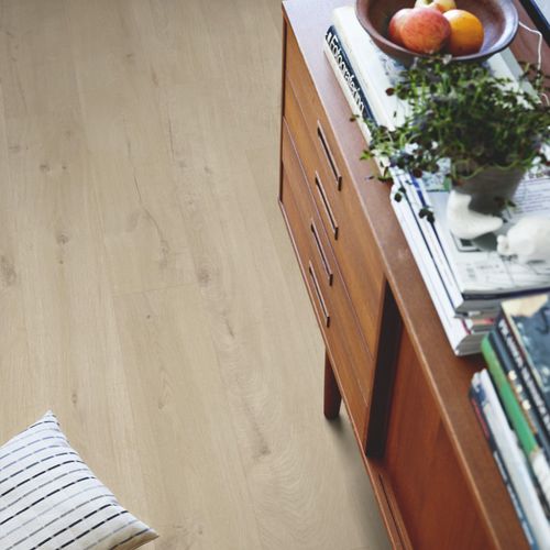 Vinyl-Bodenbelag - V2131-40103 - PERGO - für Hotels / für Einzelhandel / für Sportanlage