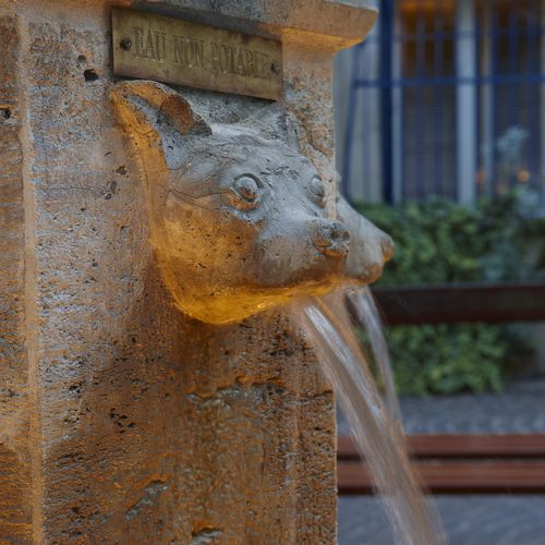 Park-Springbrunnen - CAHORS - OCCITANIE PIERRES - Stein / klassisch