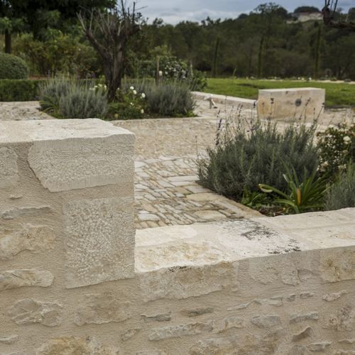 Geländer-Mauerabdeckung - AUBEROCHE BOURIANE - OCCITANIE PIERRES - Stein