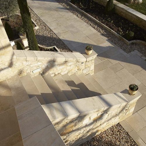 Gerade Treppe - AUBEROCHE POMMELÉE - OCCITANIE PIERRES - Steinstufen / Beton / für Privatgebrauch