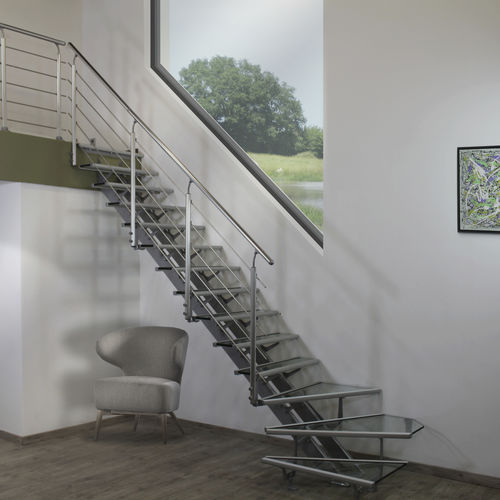 Gerade Treppe - OPÉRA - ORIAL - viertelgewendelt / Holzstufen / Glasstufen