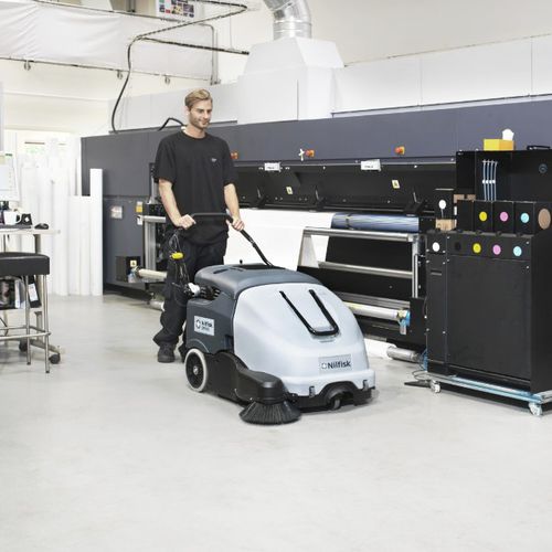 Handgeführter Kehrsauger - SWEEPER SW900 84B - NILFISK