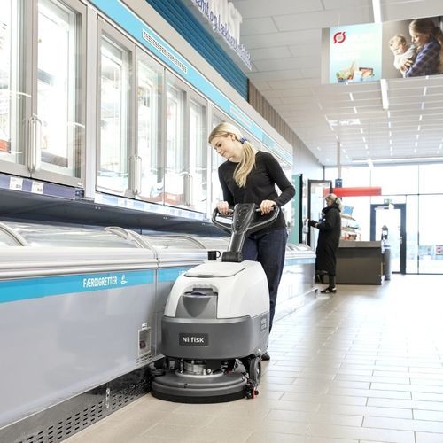 Handgeführte Scheuersaugmaschine - SC370 43B - NILFISK - batteriebetrieben / kompakt