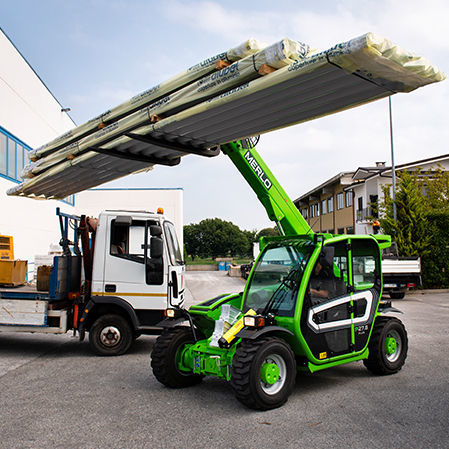 Teleskoplader zum Laden - P 27.6 - MERLO - für Hubanwendungen / für Baustelle