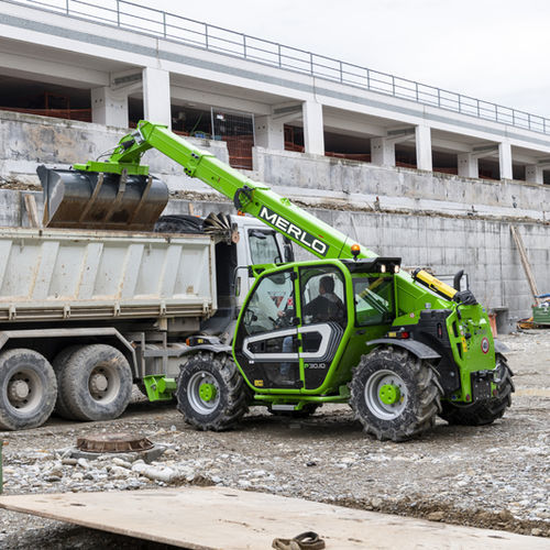 Teleskoplader für Baustelle - P 30.10 - MERLO - für Materialumschlag / für Hubanwendungen / für Baustelle