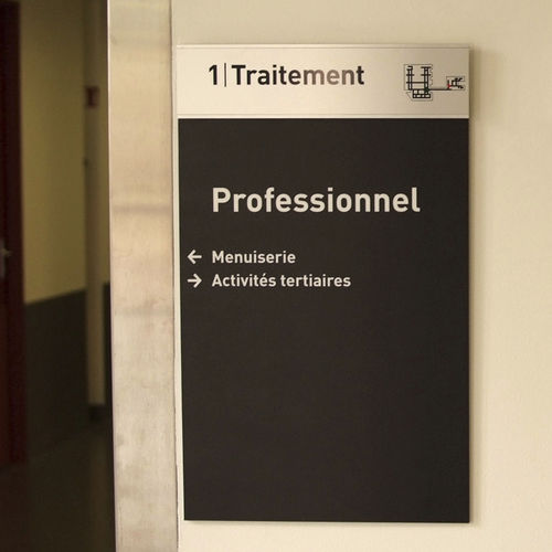 Schild für Tür - SKWIZMI - MARCAL - wandmontiert / Aluminium / in Brailleschrift