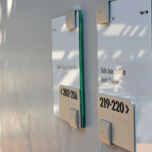 Schild für Tür - OPALESCENT - MARCAL - wandmontiert / Glas / Aluminium