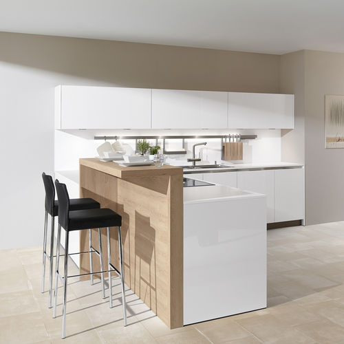 Moderne Küche - RIVA MANICO - Allmilmö - Holz / L-förmig / mit integriertem Griff