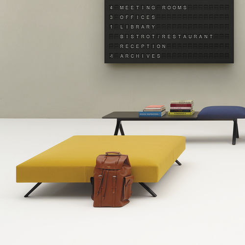 Moderne Ottomane - KIIK - Arper - Stoff / Leder / Aluminium