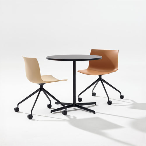 Moderner Bistrotisch - WIM - Arper - HPL / melaminbeschichtet / NTM Fenix®