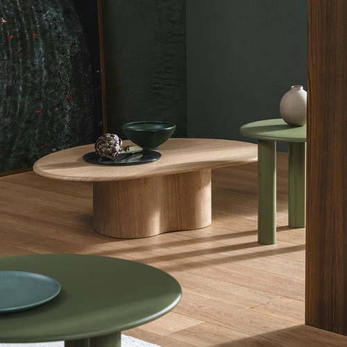 Moderner Couchtisch - Ghia - Arper - Holzfurnier / MDF / Terrazzo