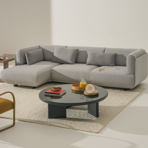Moderner Couchtisch - ROOPA - Arper - Glas / MDF / Gestell aus MDF