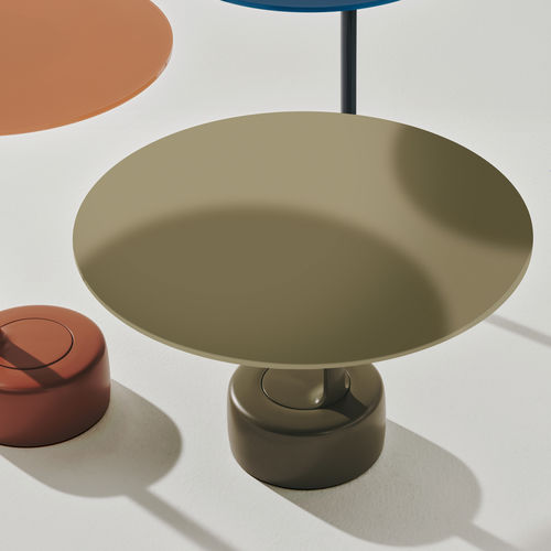 Moderner Couchtisch - Oell - Arper - Hartglas / MDF / Feinsteinzeug