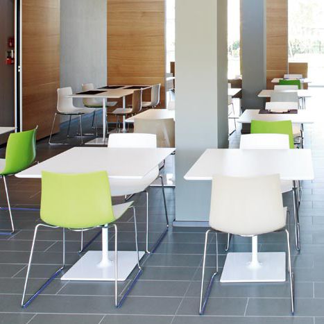 Moderner Bistrotisch - DIZZIE - Arper - Laminat / MDF / Gestell aus heißlackiertem Stahl