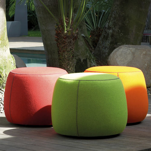 Moderne Ottomane - APEL - BERNHARD design - Stoff / Leder / rund