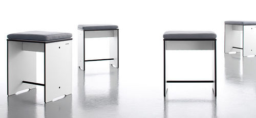 Moderner Hocker - RIVA - Conmoto - Holz