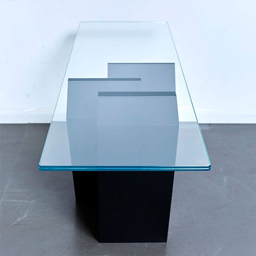Moderner Esstisch - MONOLITH - Duffy London - Glas / pulverbeschichteter Stahl / rechteckig