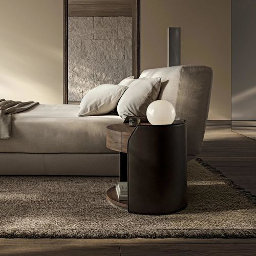 Moderner Nachttisch - LOUISE - FLEXFORM - Kuhfell / Gestell aus Holz / kreisförmig