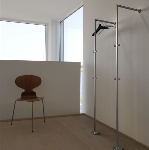 Moderner Kleiderständer - N1177 - Frost Design