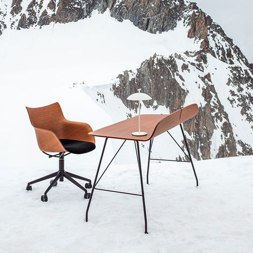 Bodenstehender Schreibtisch - EARL  - Kartell - modern / Holz / gebogen