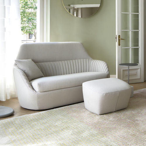 Kompaktes Sofa - AMÉDÉE - Ligne Roset - Design / Stoff / Polyurethanschaum