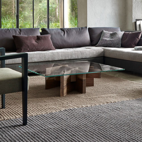 Moderner Couchtisch - ASHERA - Ligne Roset - Glas / Gestell aus Massivholz / rechteckig