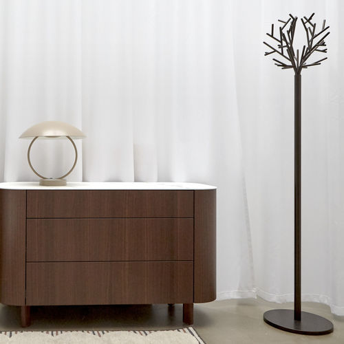 Bodenstehender Garderobenständer - CLARA - Ligne Roset - modern / Chromstahl / lackierter Stahl