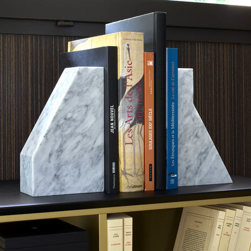 Carrara-Marmor-Buchstütze - LITHOS - Ligne Roset