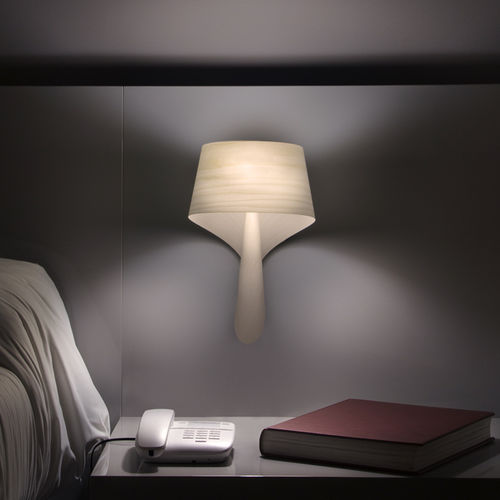 Wandleuchte / originelles Design - AIR - Lzf-Lamps - für den Innenraum / Holz / für Privatgebrauch