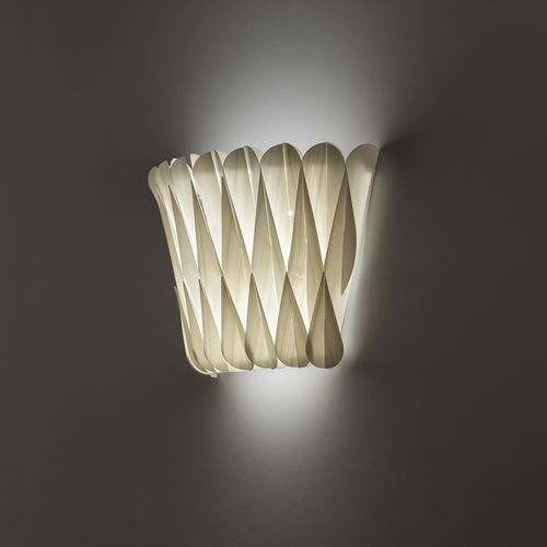 Moderne Wandleuchte - LOLA - Lzf-Lamps - für den Innenraum / Holz / konisch