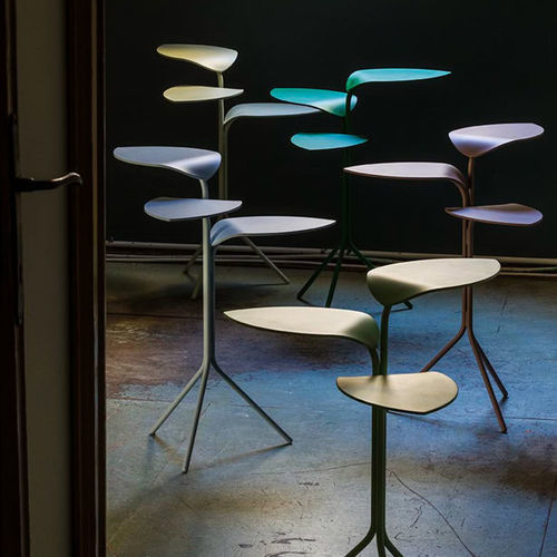 Beistelltisch / organisches Design - MORNING GLORY - MOROSO - Stahlblech / pulverbeschichteter Stahl / Gestell aus Stahl