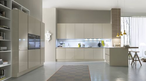 Moderne Küche - SYSTEM COLLECTION - Pedini - Holz / ohne Griff / lackiert