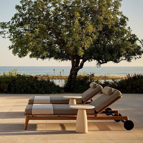 Moderne Sonnenliege - MAGNOLIA - Poliform - Stoff / Iroko / verstellbare Rücklehne