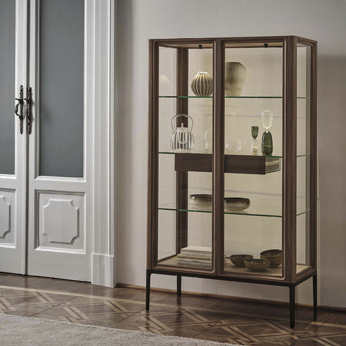 Moderne Vitrine - ATSUKO - Porada - Aluminium / Nussbaum / Glas