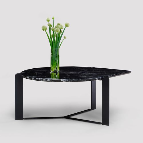 Moderner Couchtisch - DROP  - Skram Furniture - Marmor / Gestell aus Metall / rund