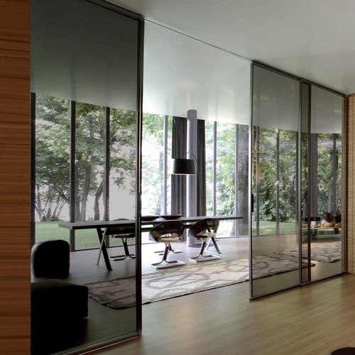 Bürotrennwand mit Deckenmontierung - Pavilion - TreP Srl - Glas / Aluminium / modulierbar