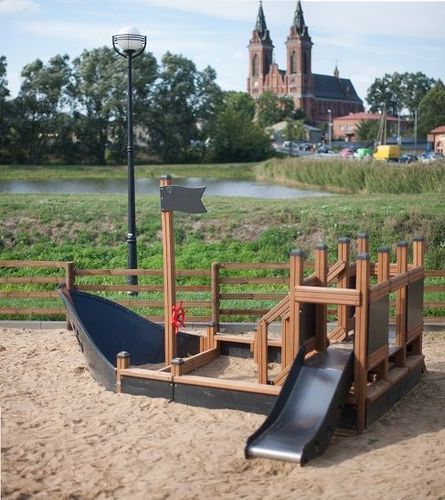 Edelstahl-Spielplatzgerät - SMALL SHIP NATURE  - Lars Laj - Holz / HDPE / mit Rutschbahn