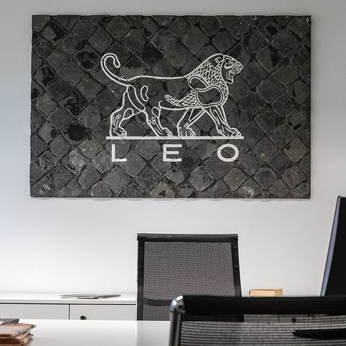 Aluminium-Dekorplatte - LEO PHARMA - Aeterna Design Srl - wandmontiert / 3D / Betonoptik