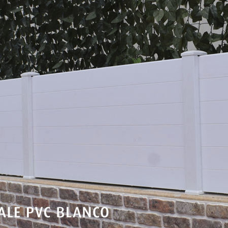 Lamellenzaun - Initiale - Modular Signs S.L. - für Wohnhaus / PVC / gerade