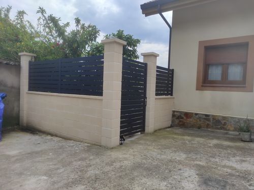 Lamellenzaun - HORIZON - Dlimity - für Wohnhaus / zur beruflichen Nutzung / Aluminium
