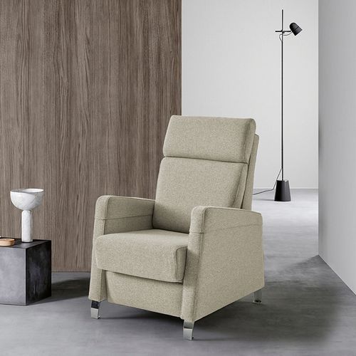 Moderner Relaxsessel - KIRA - Mopal Tapizados S.L. - Stoff / Kiefer / mit Fußstütze