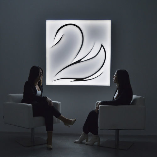 Wandleuchte / originelles Design - SWAN - KISSA LAMPS - für den Innenraum / extrudiertes Aluminium / PVC